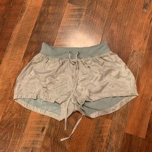 Pj Harlow shorts blue